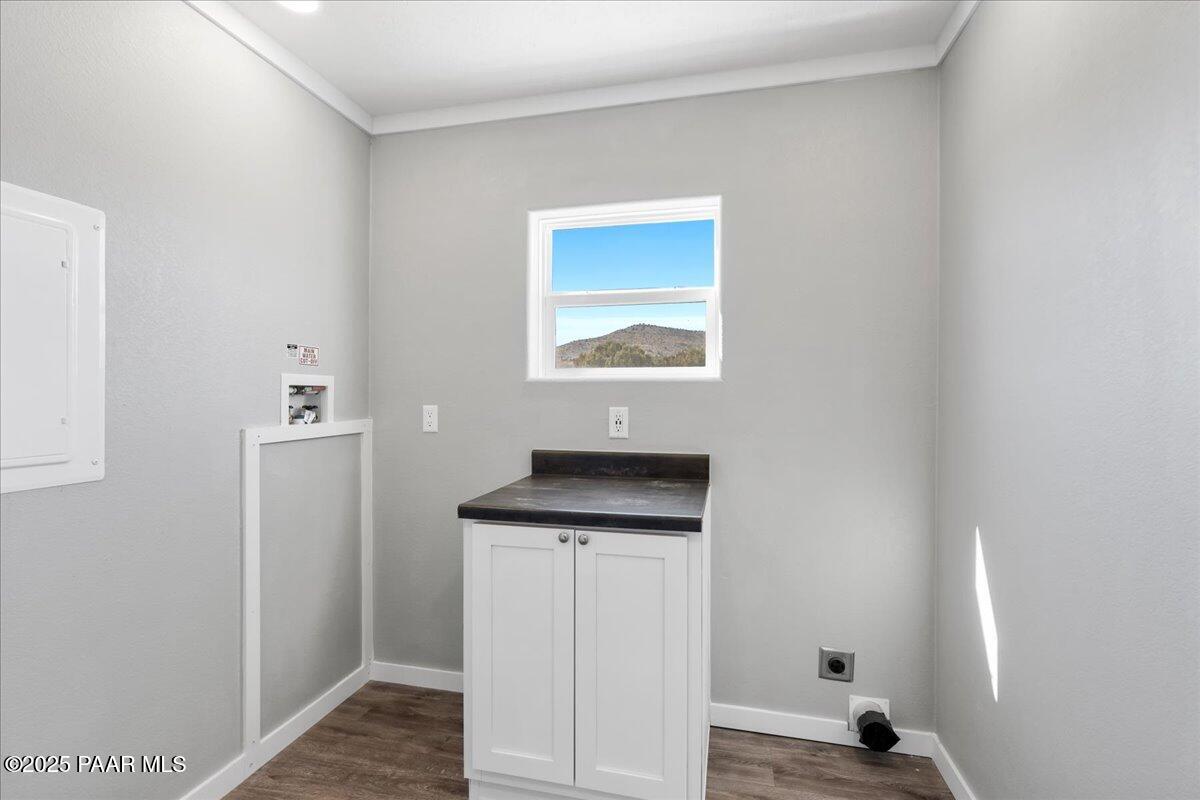 Listing images