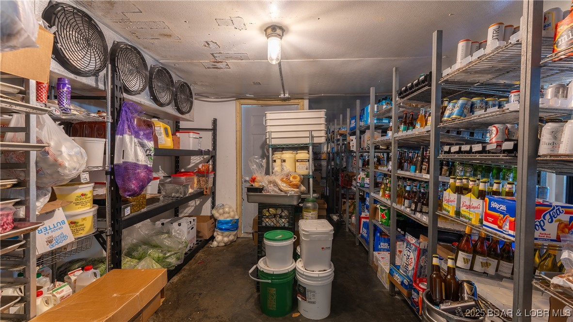 Listing images