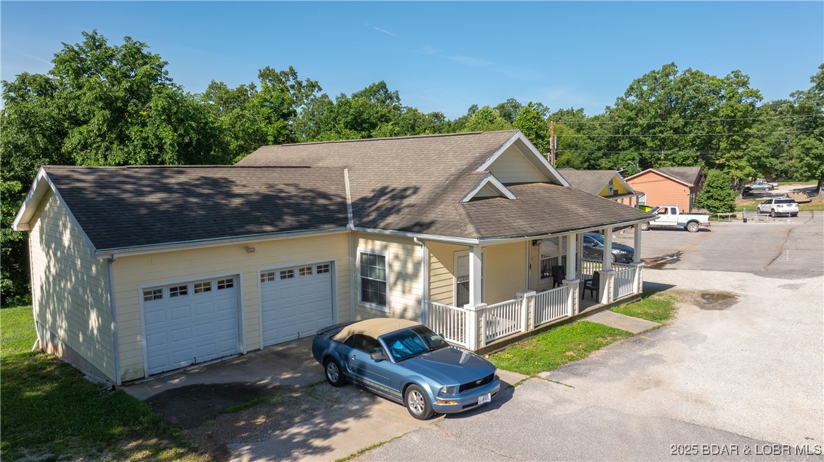 Listing images