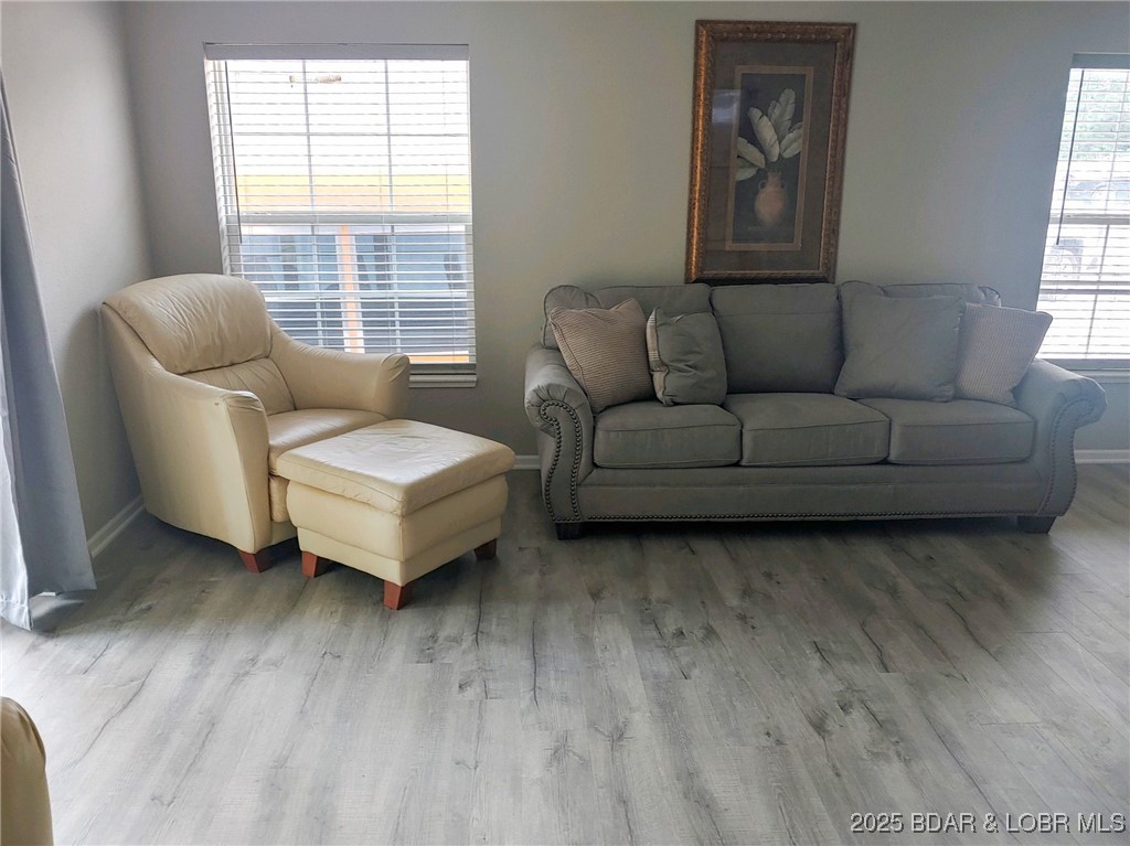 Listing images