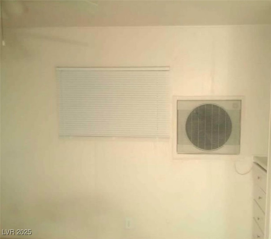 Listing images