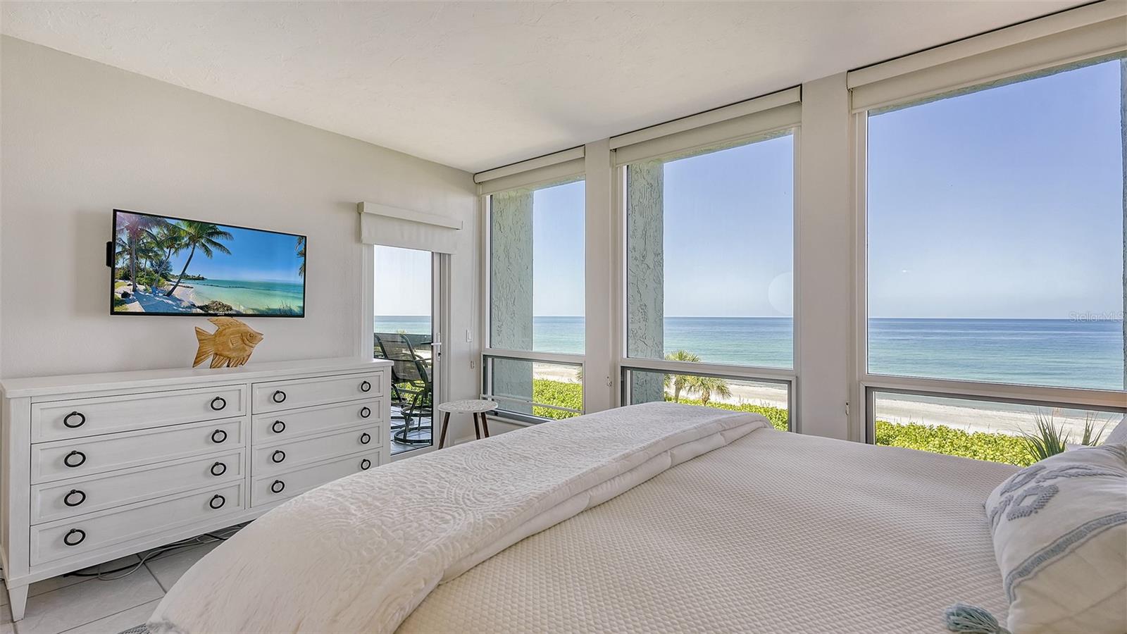 Listing images