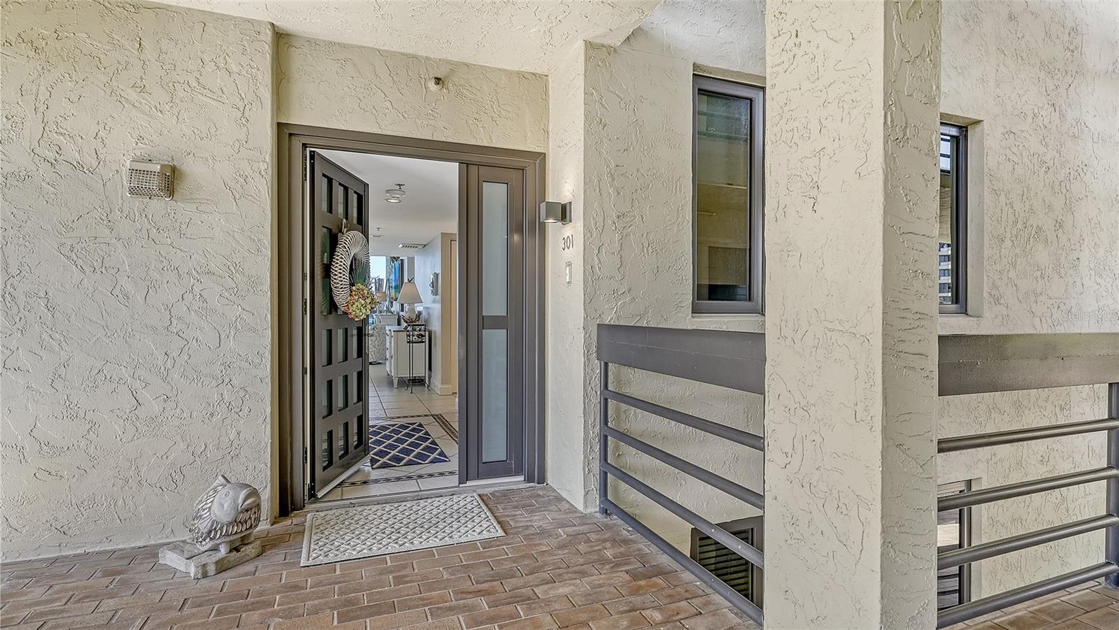 Listing images