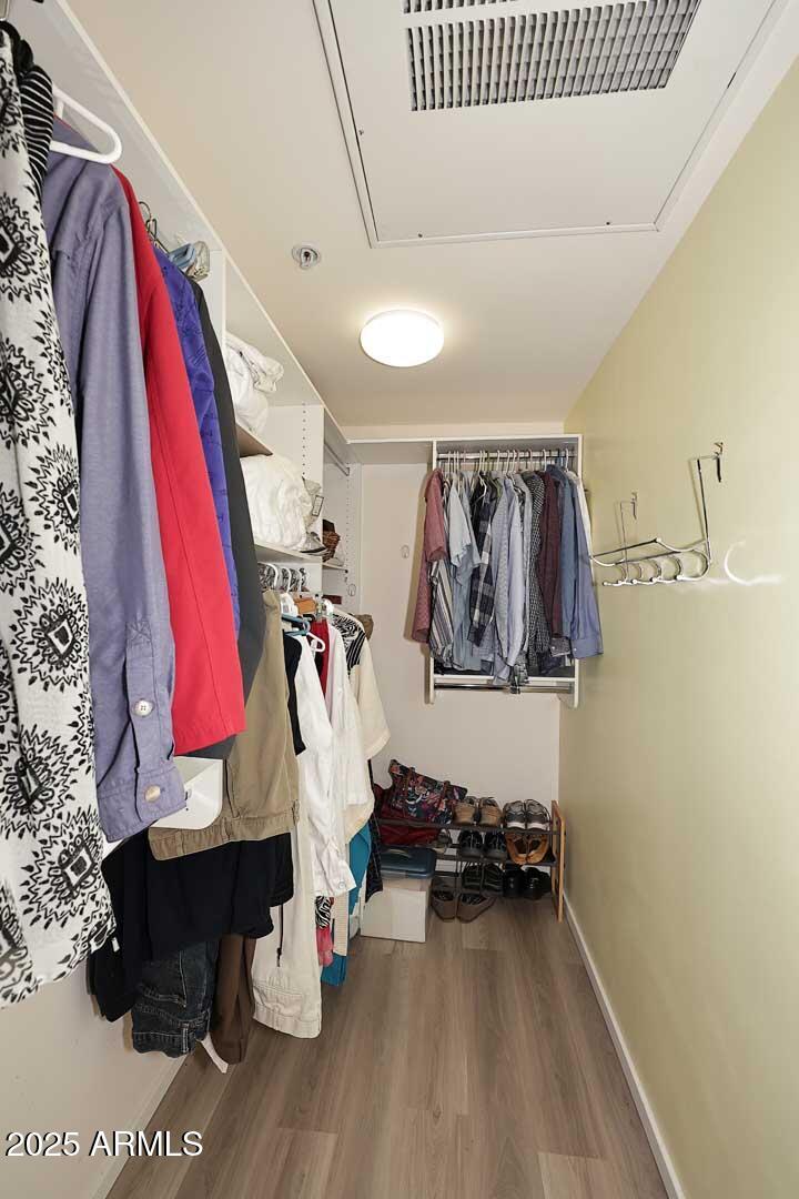 Listing images