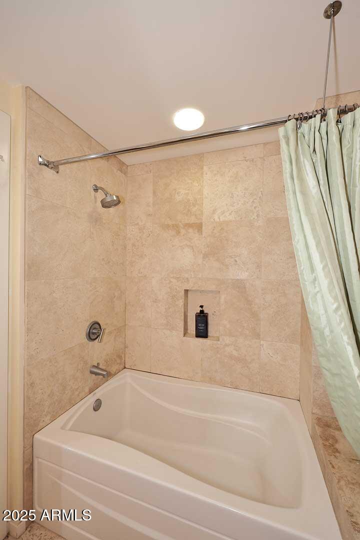 Listing images