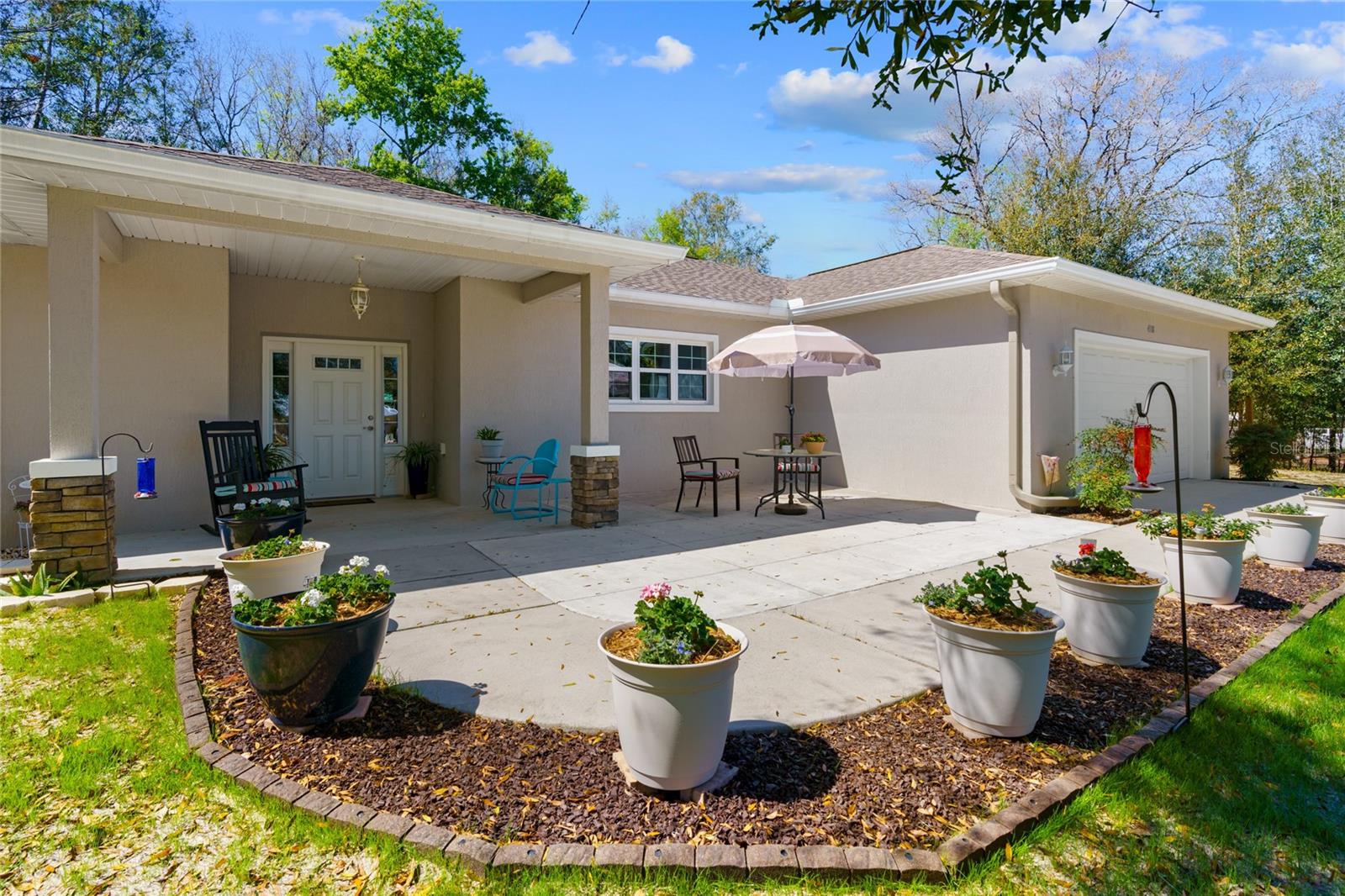 Listing images
