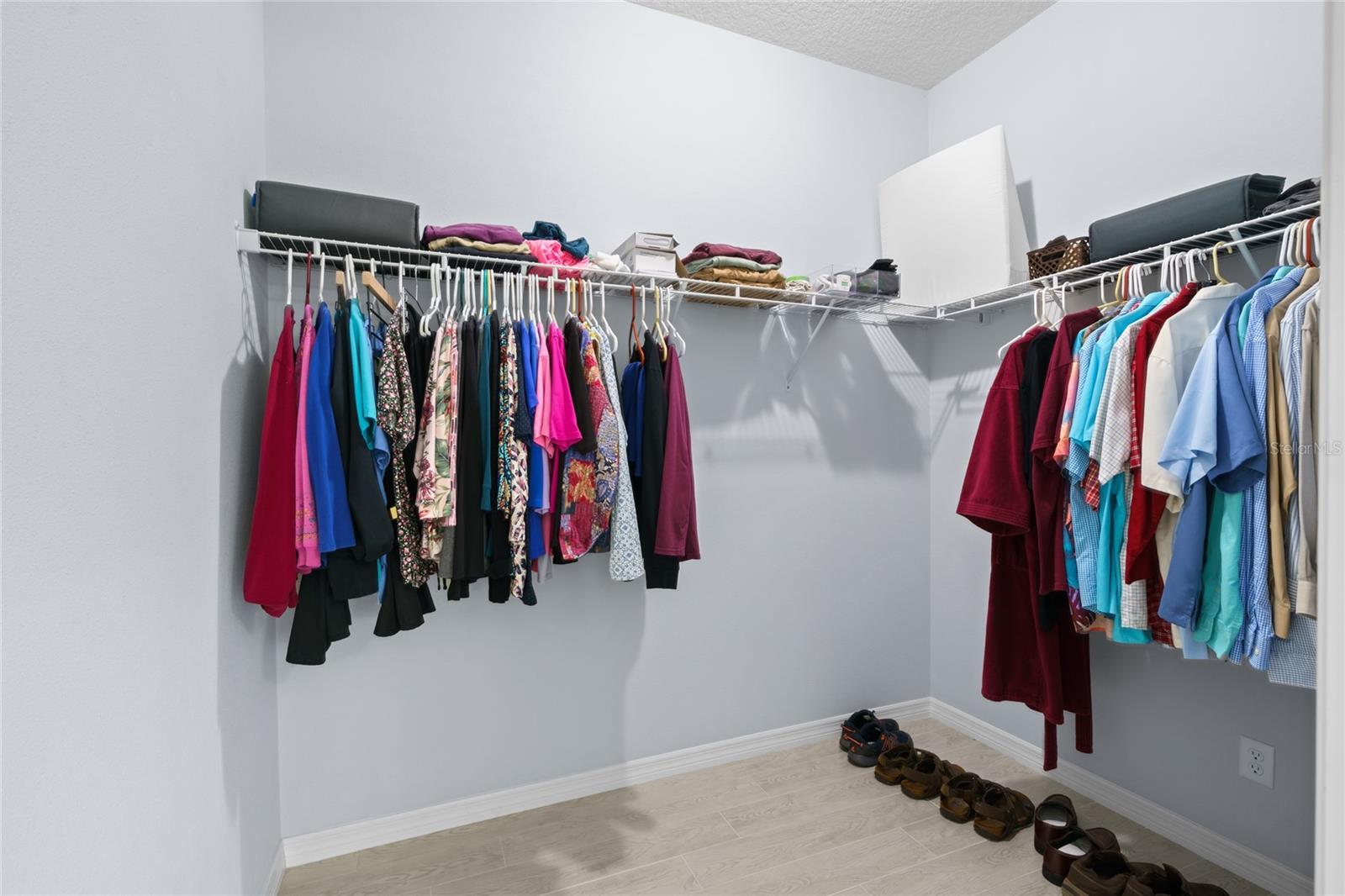 Listing images