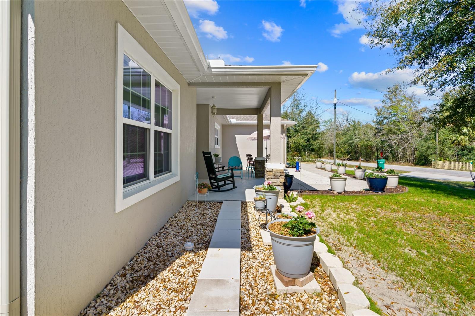 Listing images