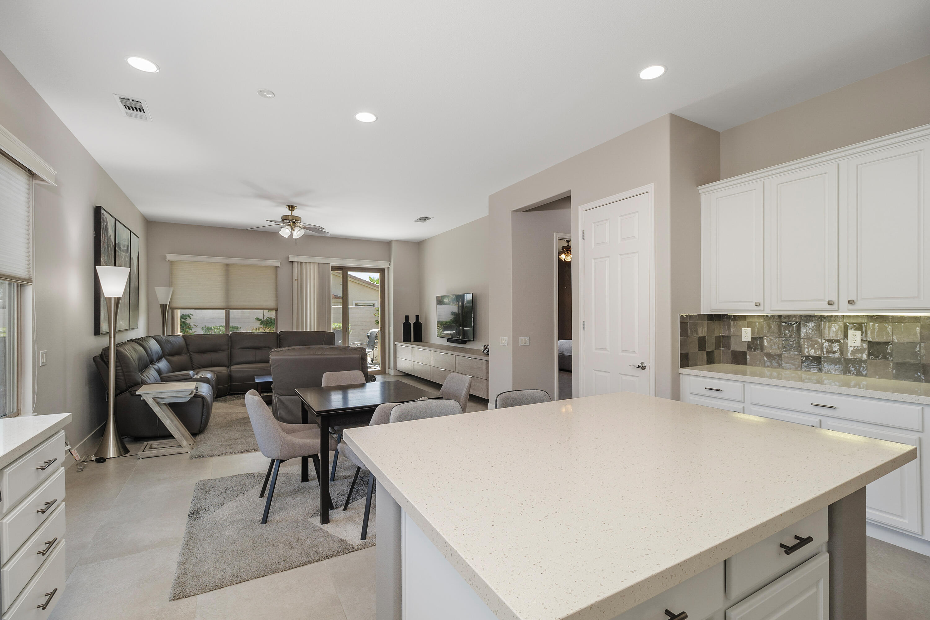 Listing images