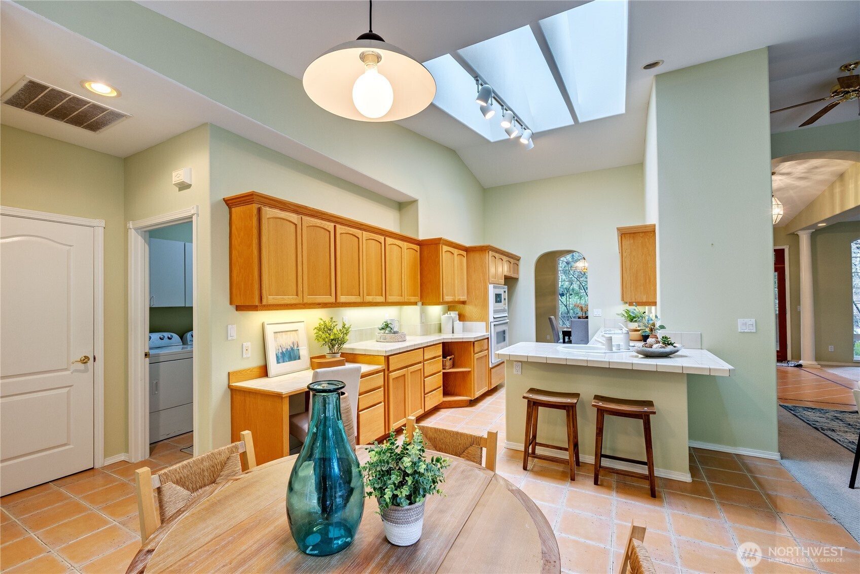 Listing images