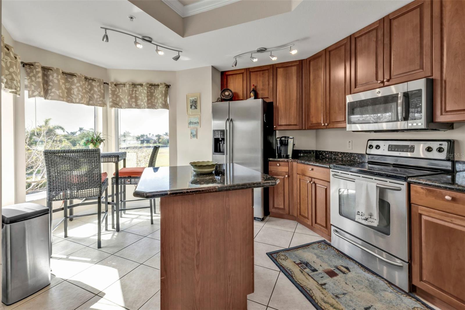 Listing images
