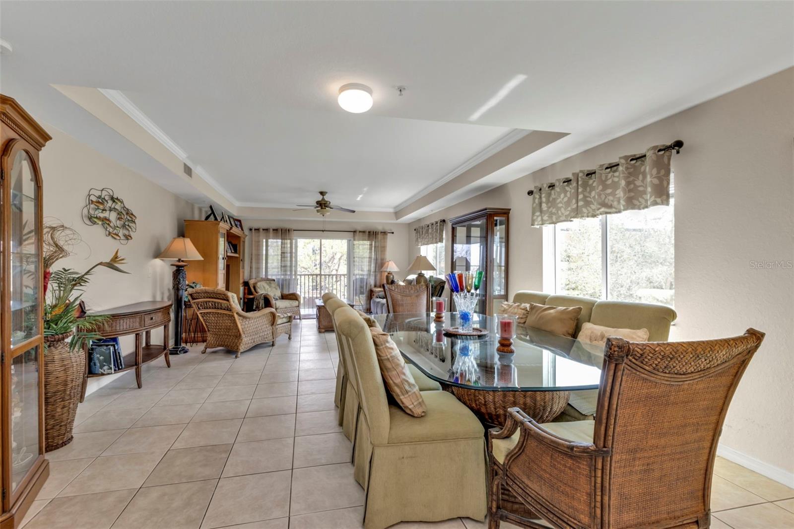 Listing images