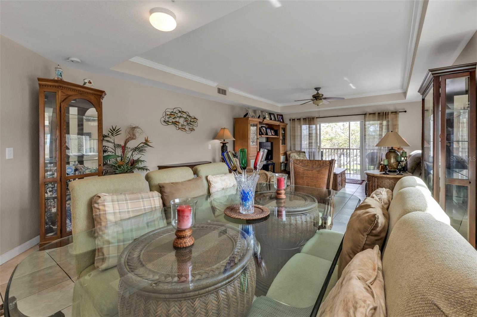 Listing images