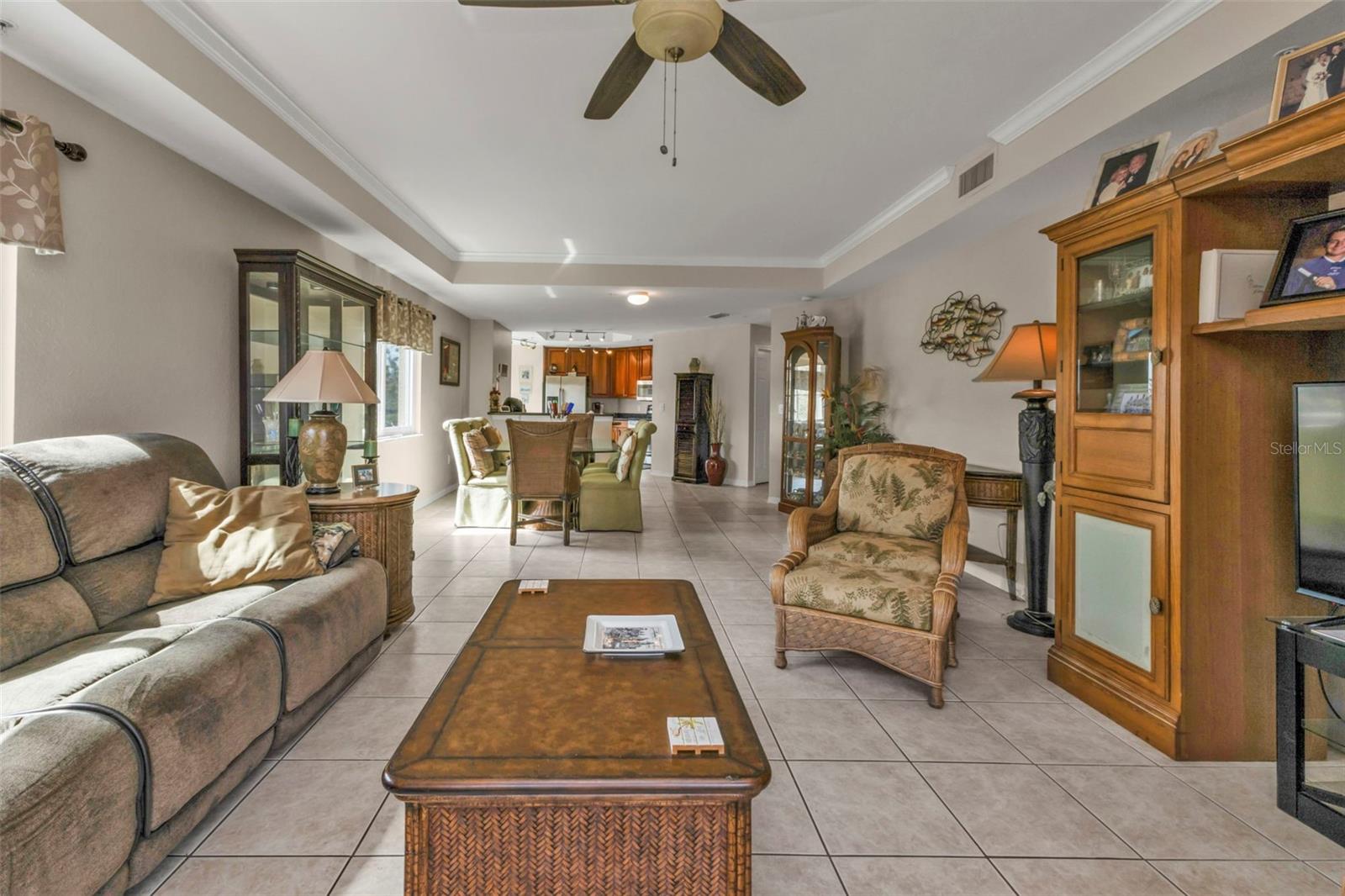 Listing images