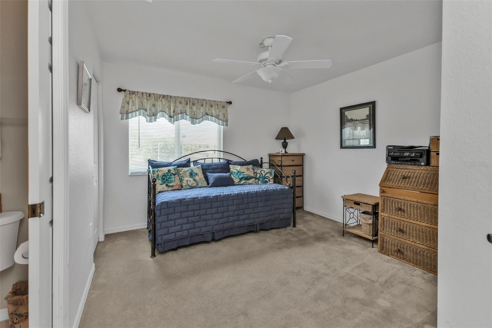 Listing images