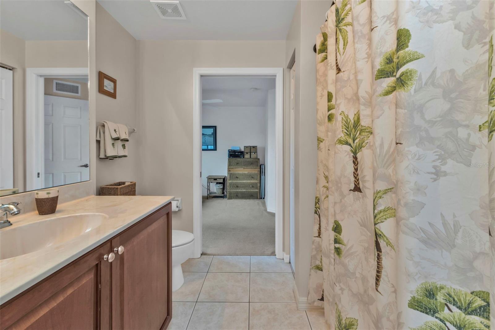 Listing images