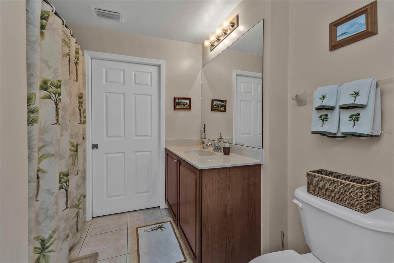 Listing images