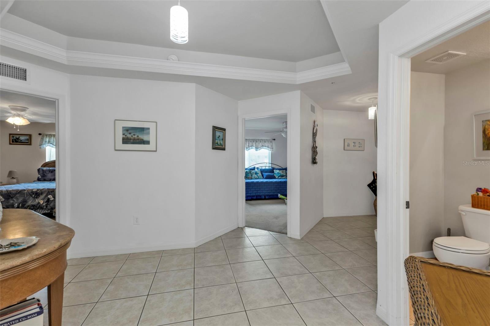 Listing images