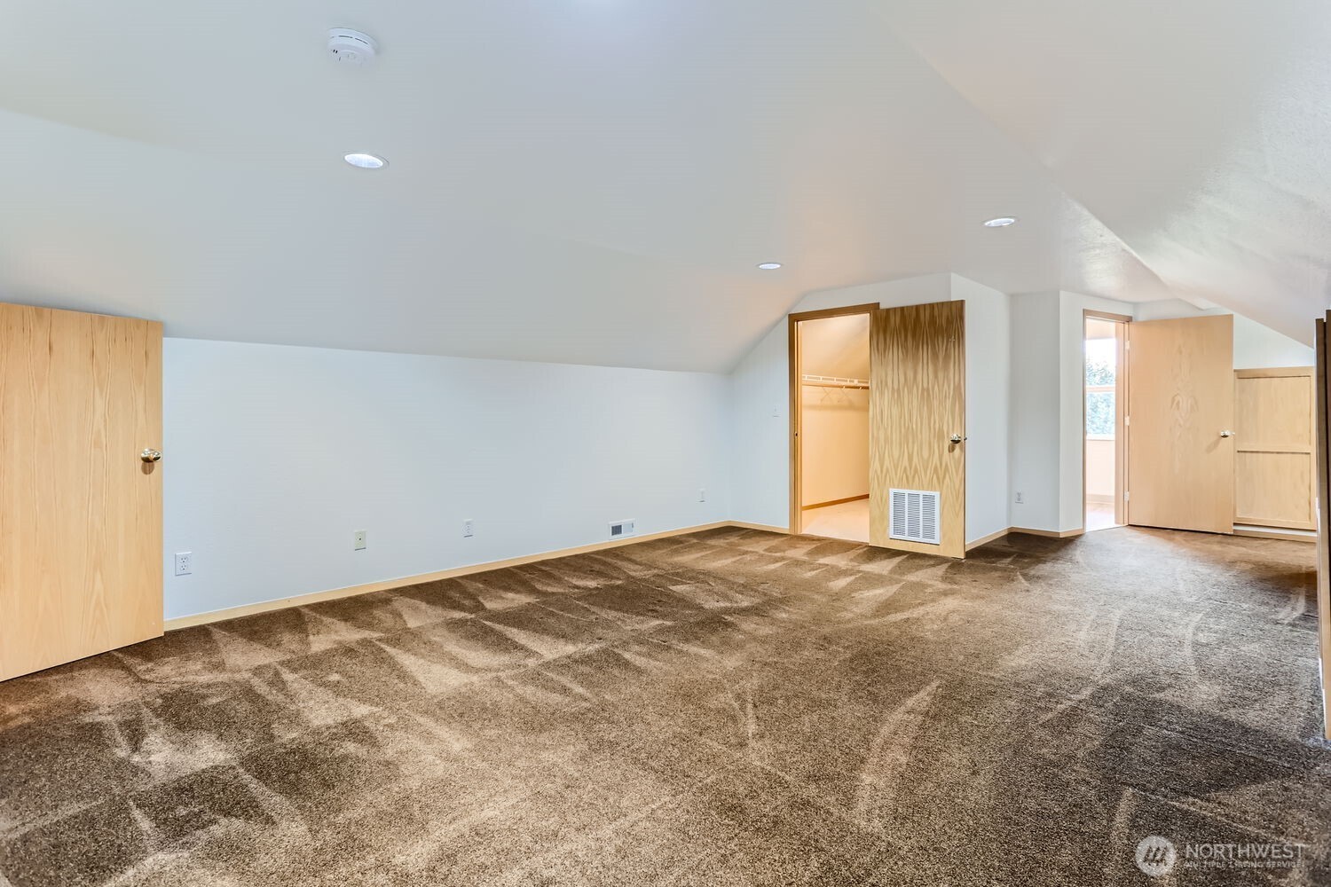 Listing images