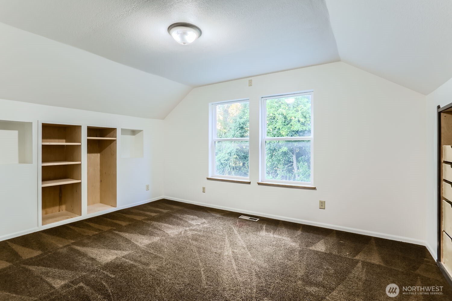 Listing images