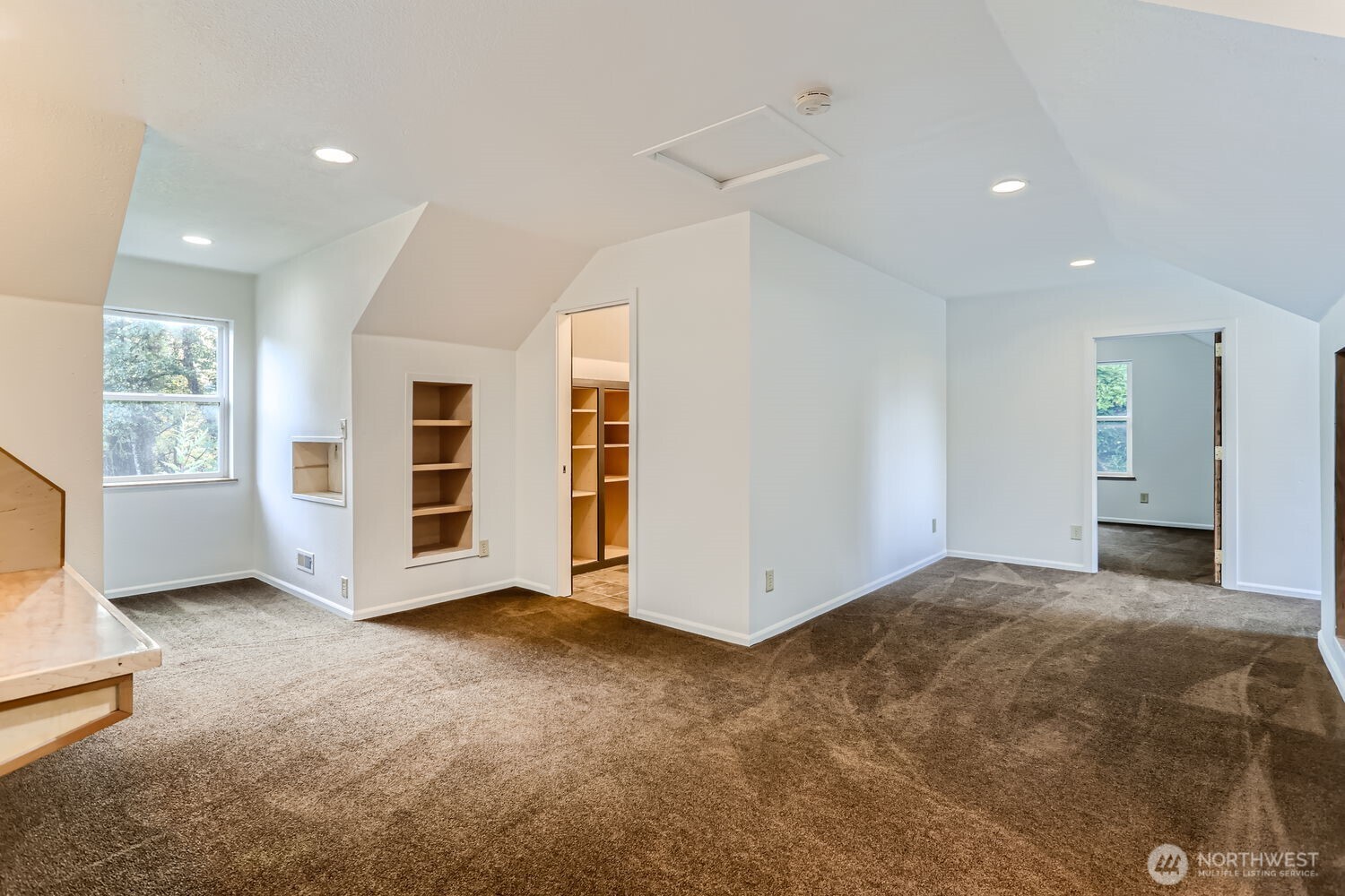 Listing images