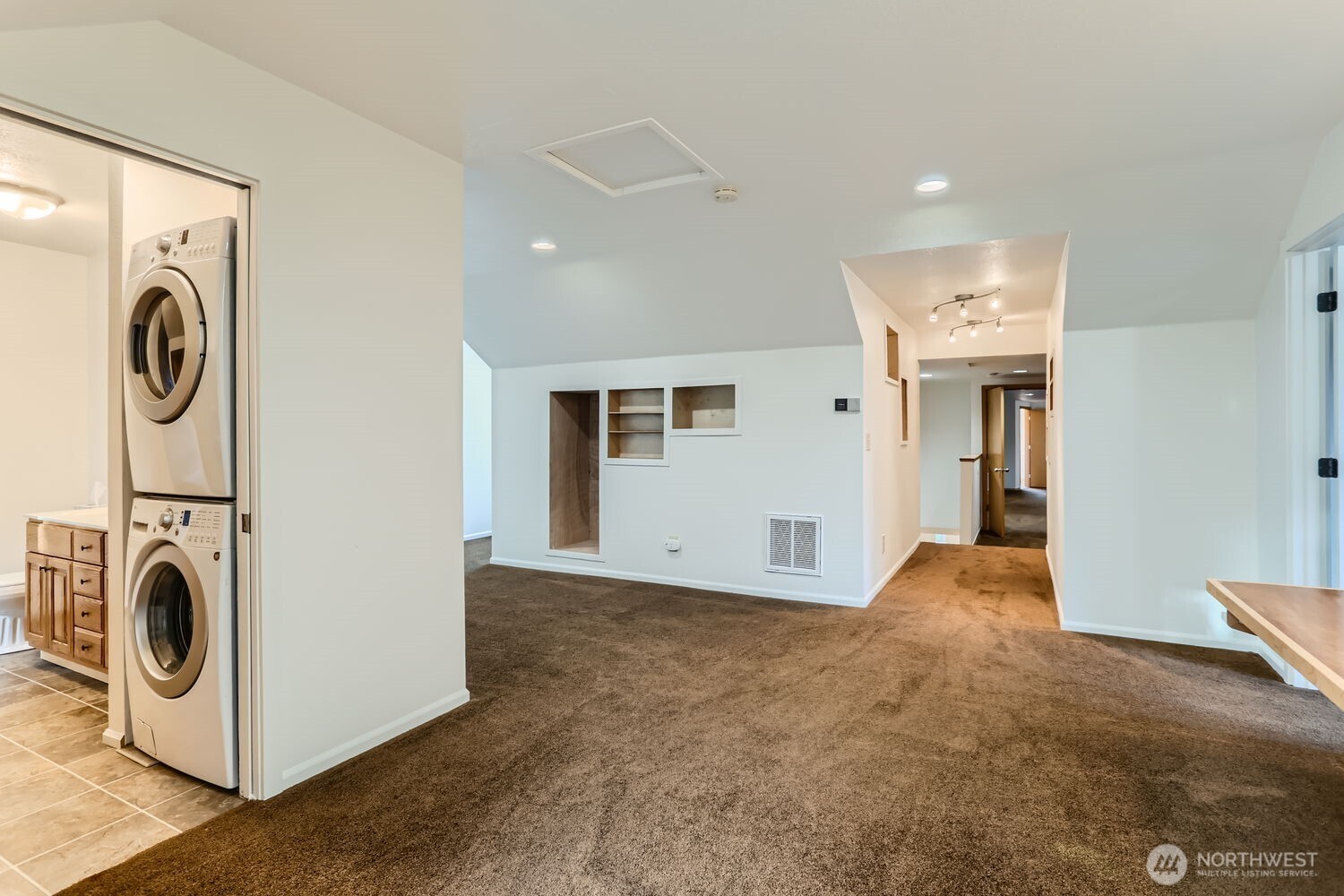 Listing images