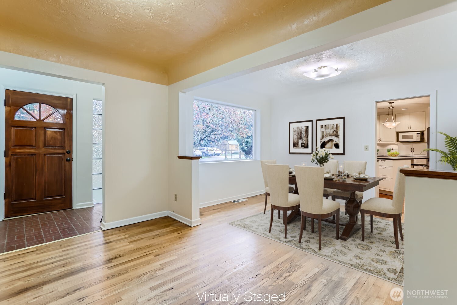Listing images