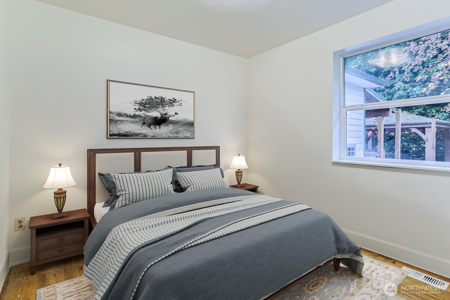 Listing images