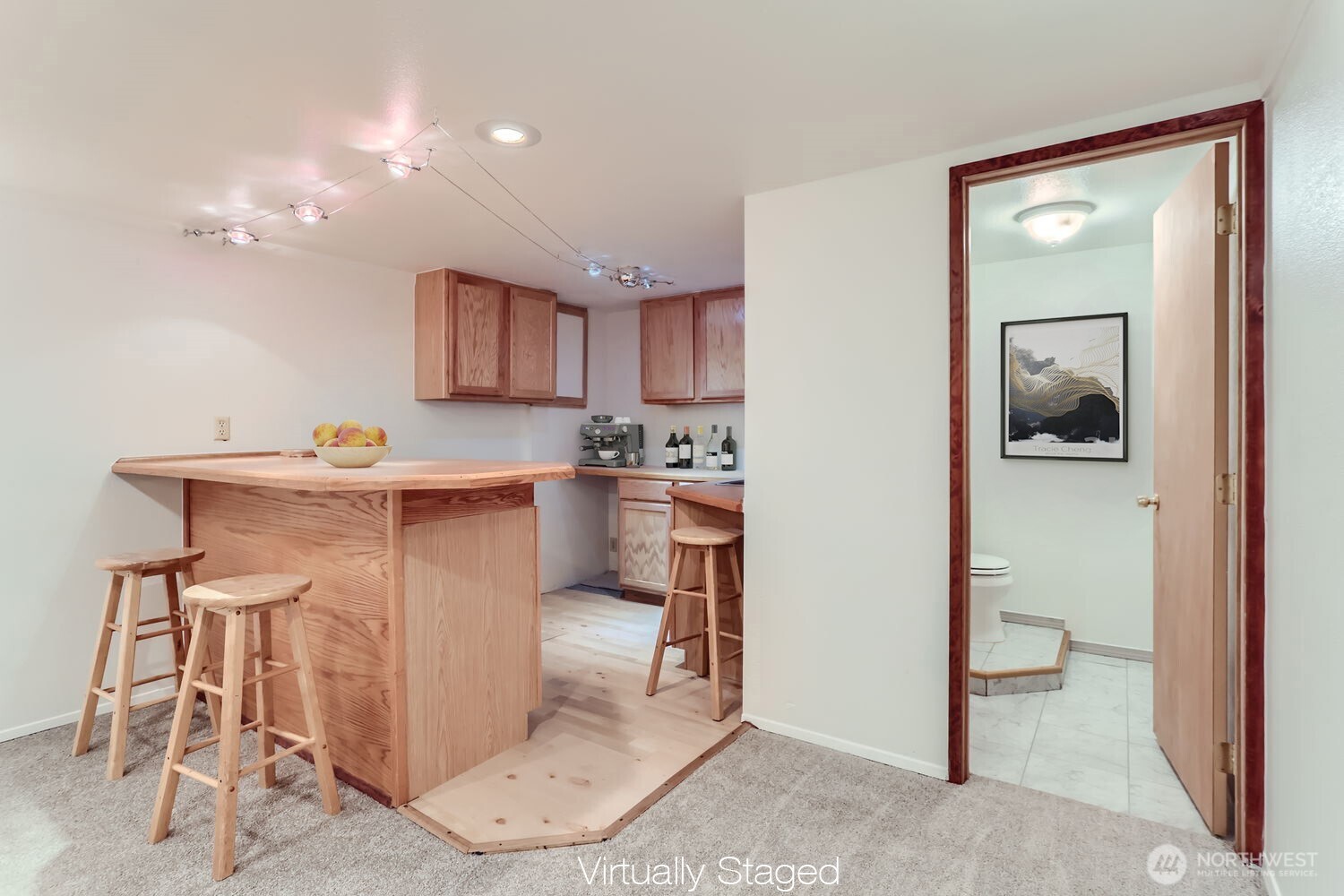Listing images