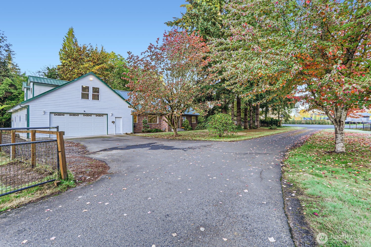 Listing images