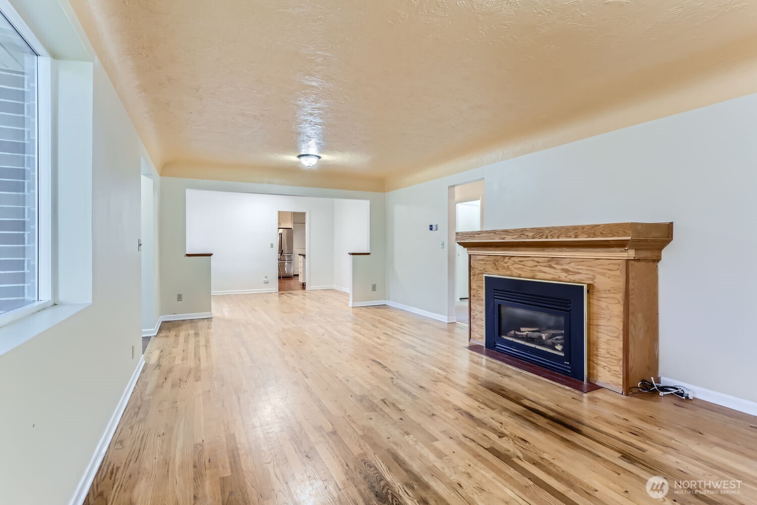 Listing images