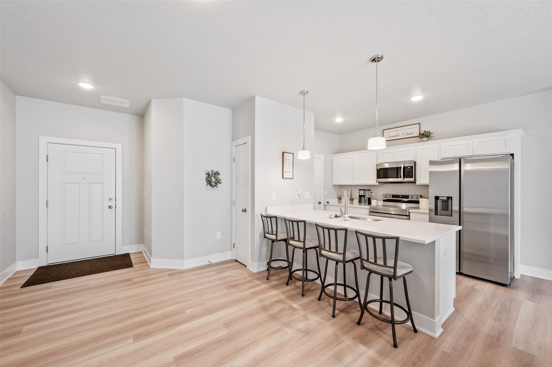 Listing images