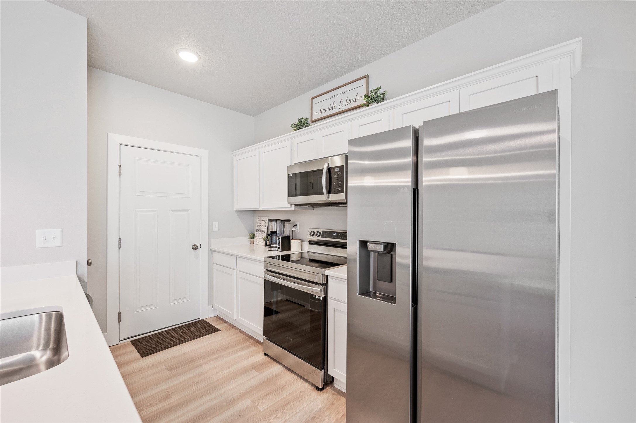 Listing images