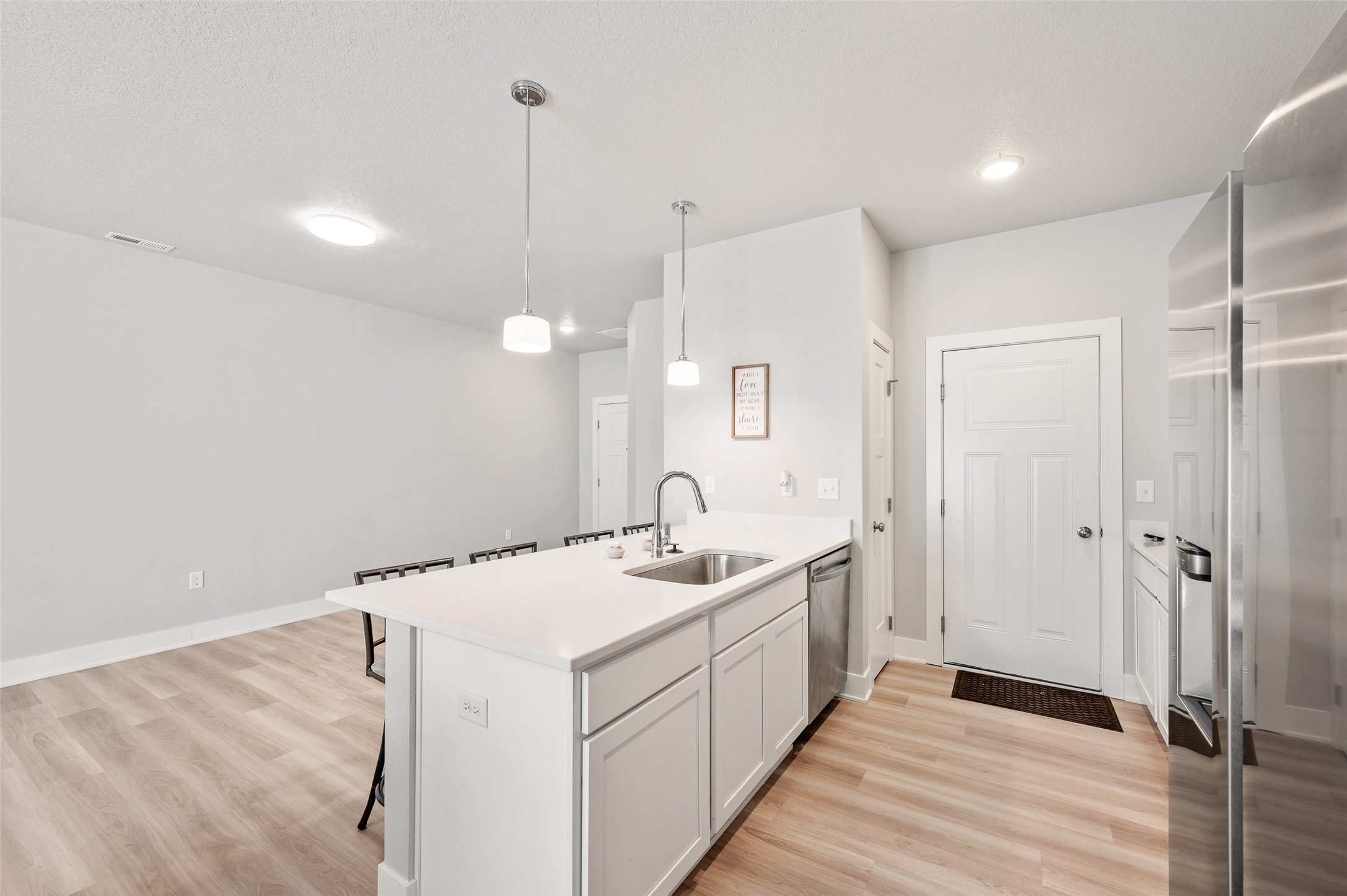 Listing images