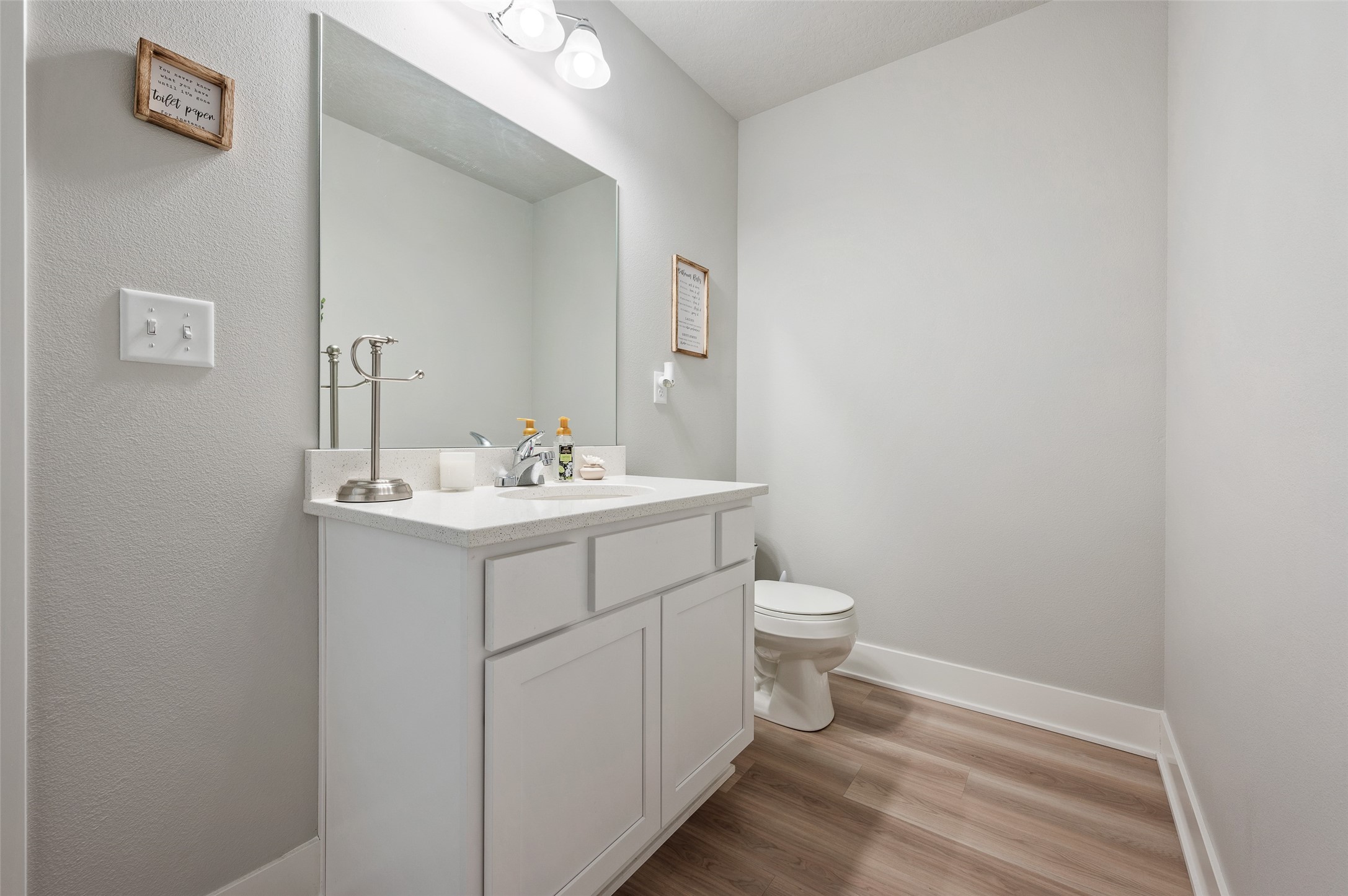 Listing images