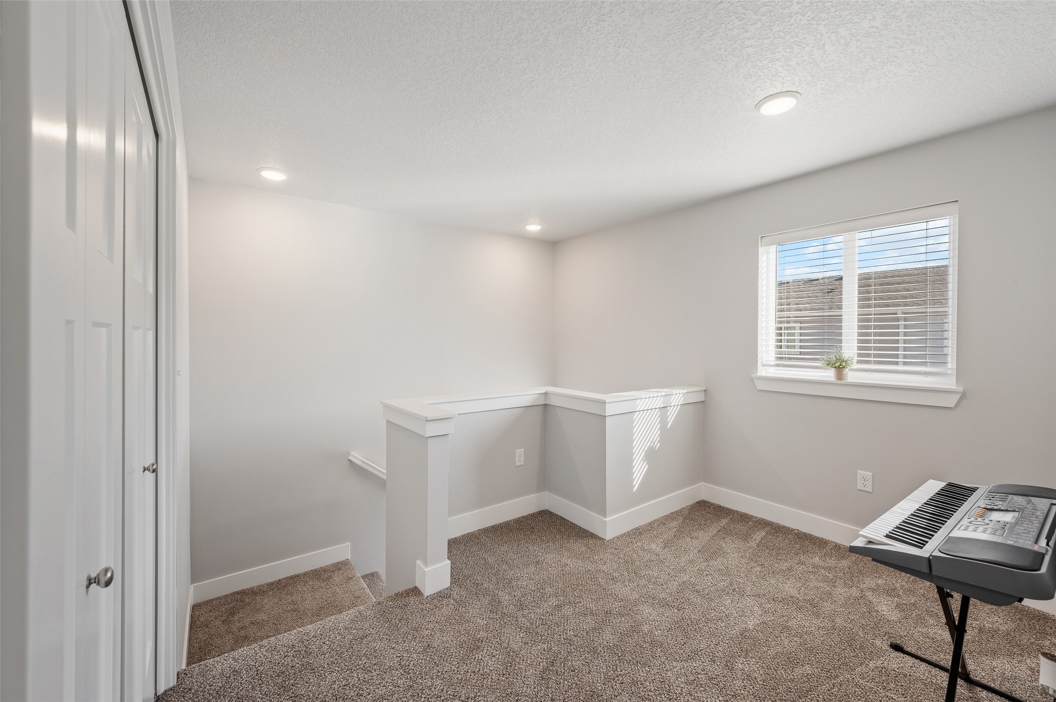 Listing images