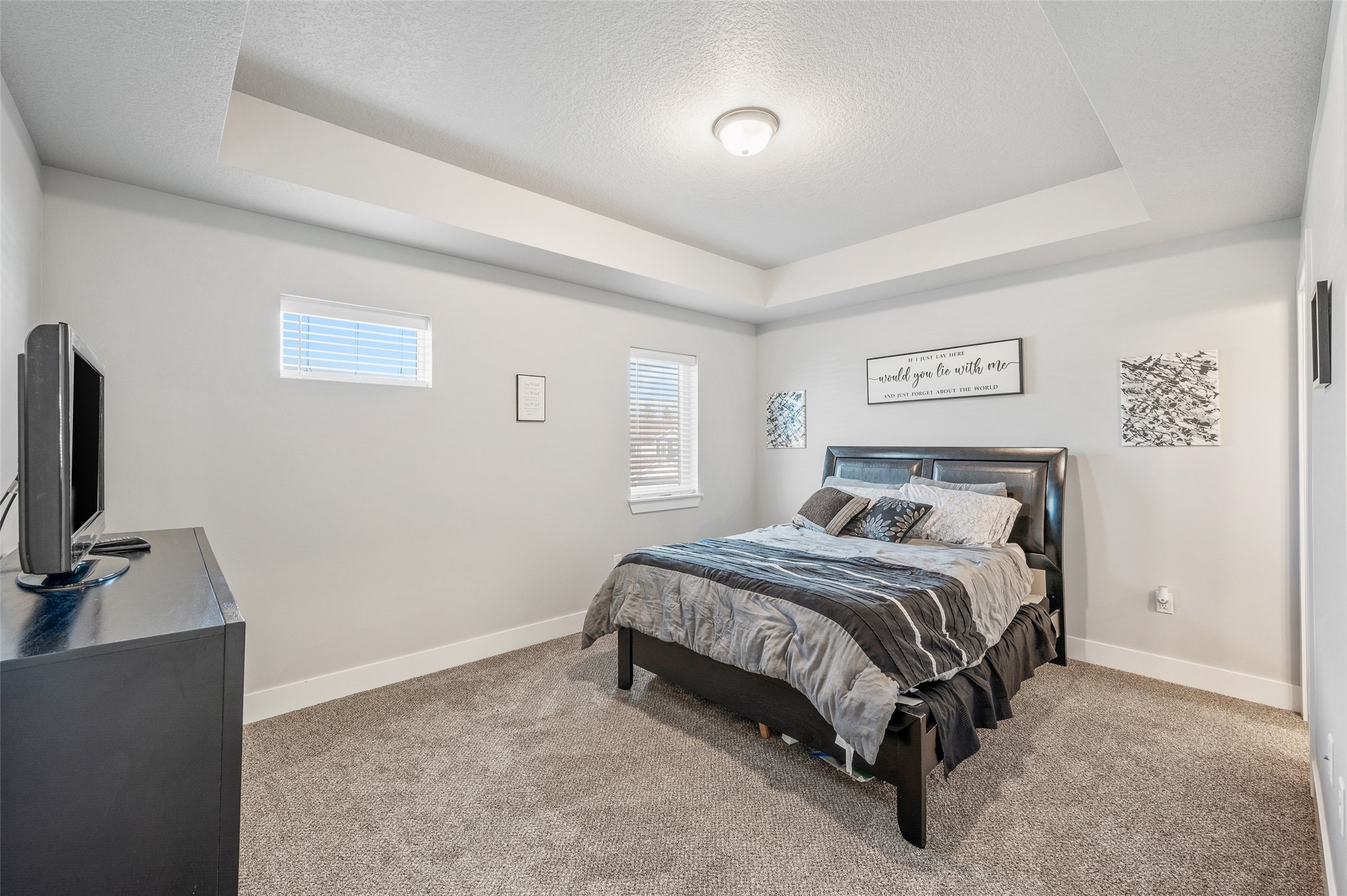 Listing images