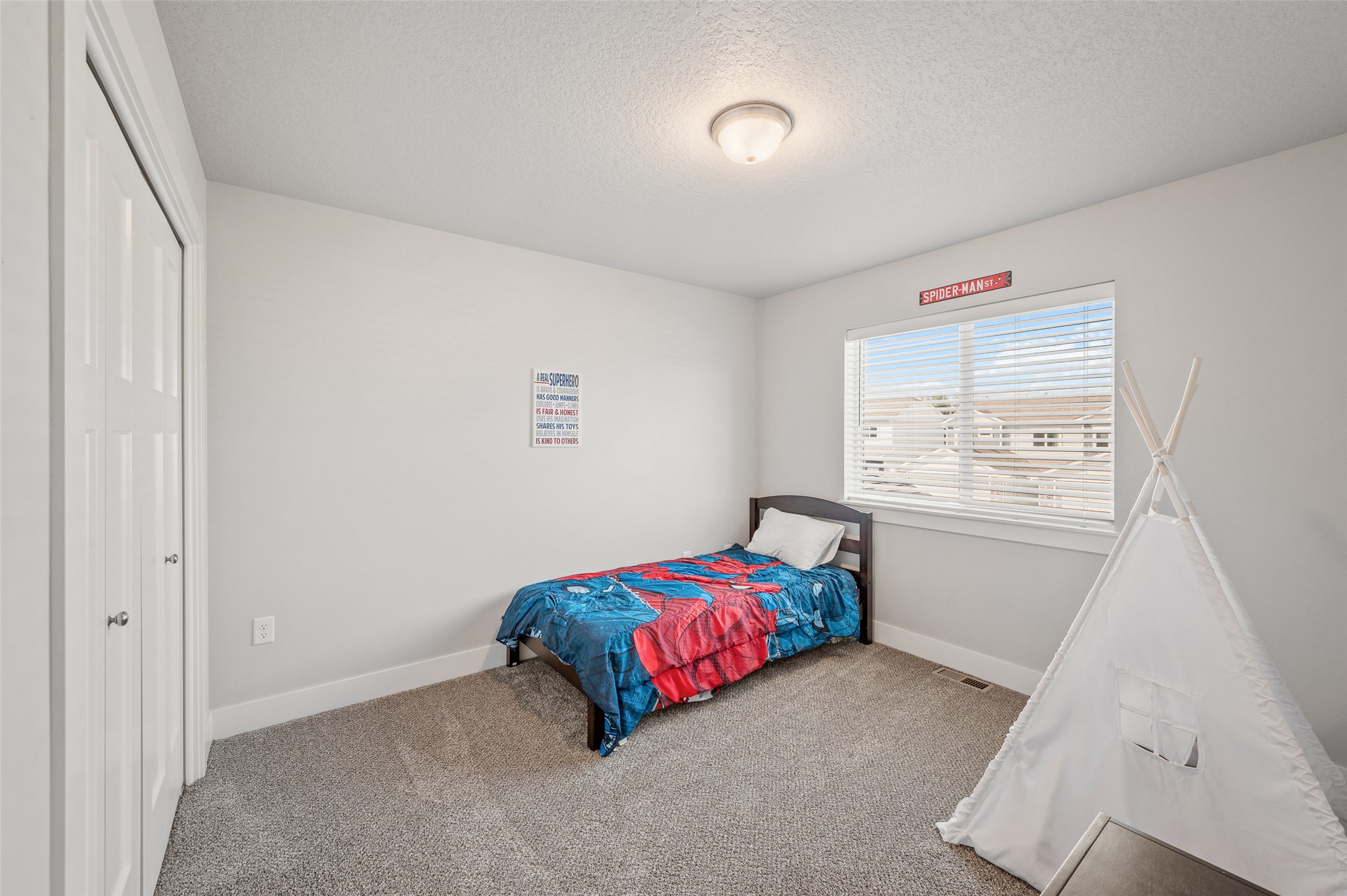Listing images