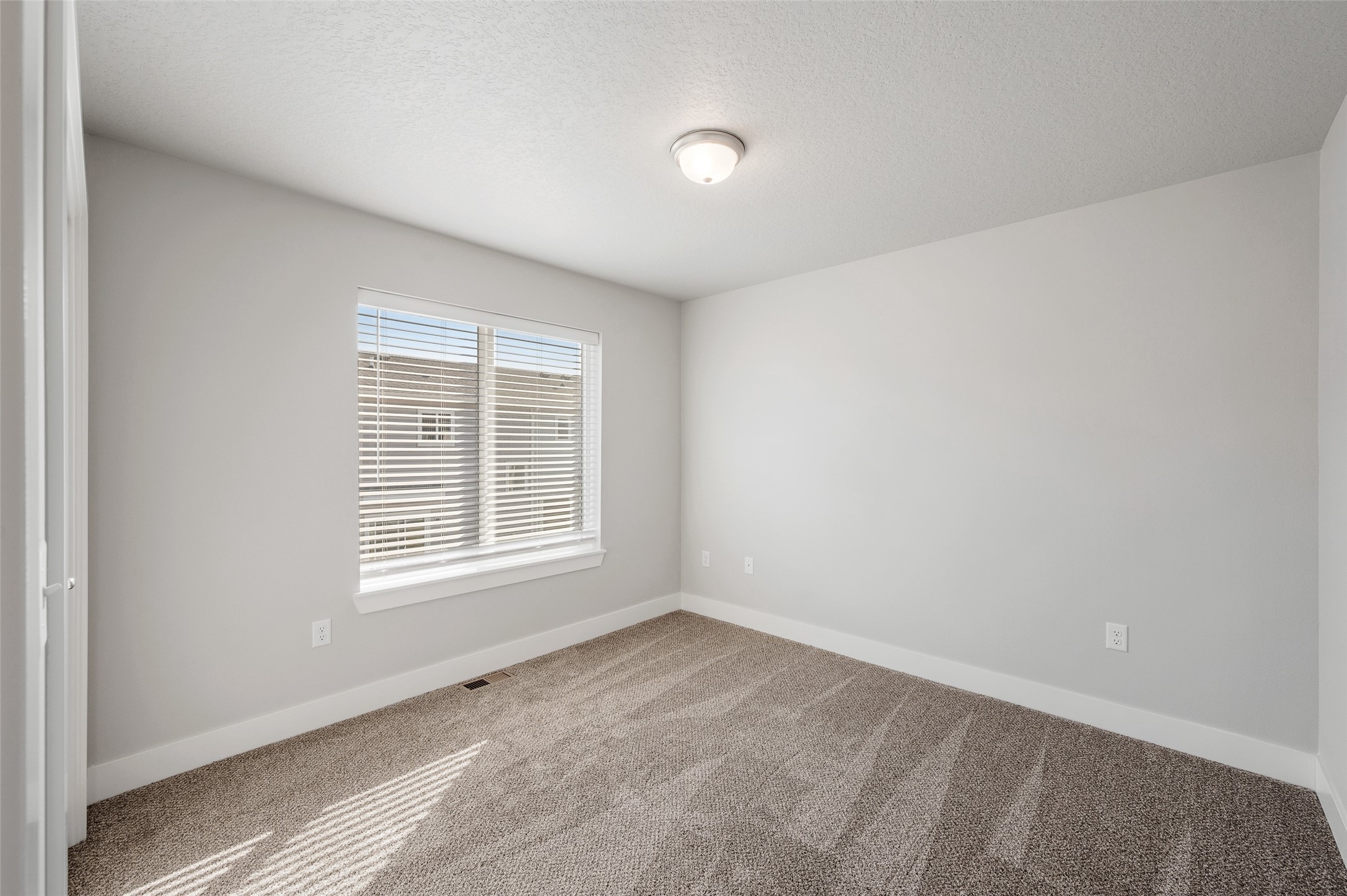 Listing images