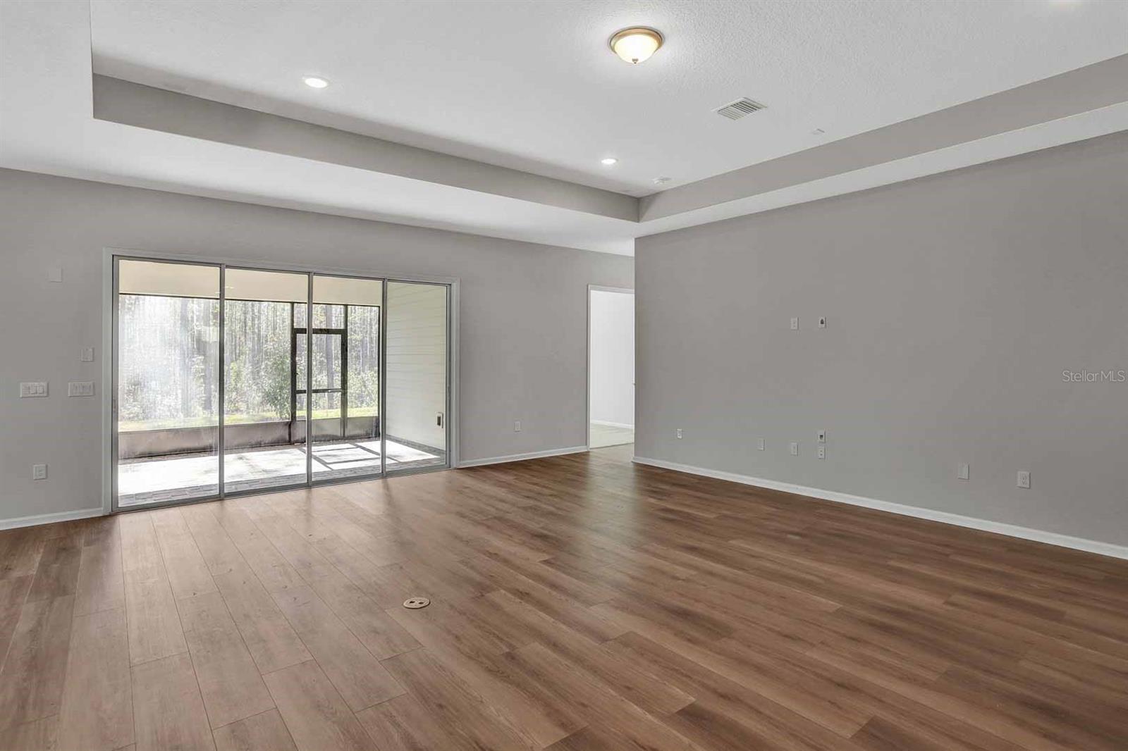 Listing images