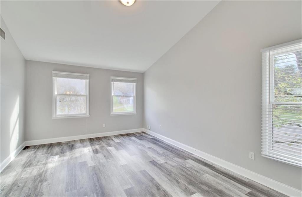 Listing images