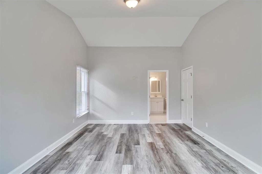 Listing images