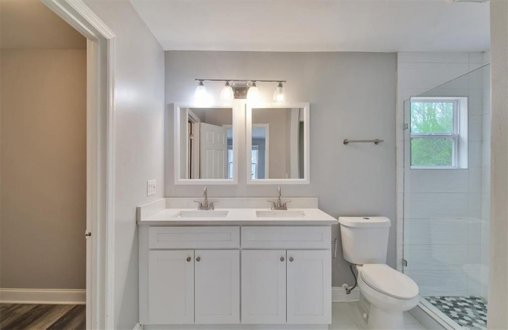 Listing images