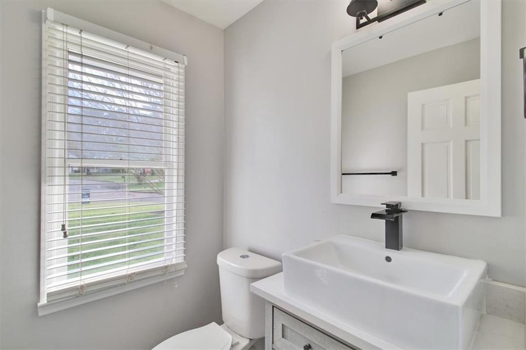 Listing images