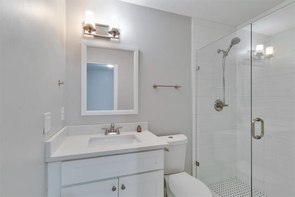 Listing images