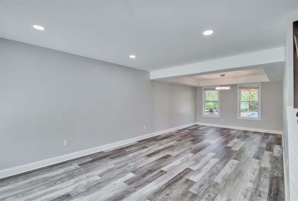 Listing images