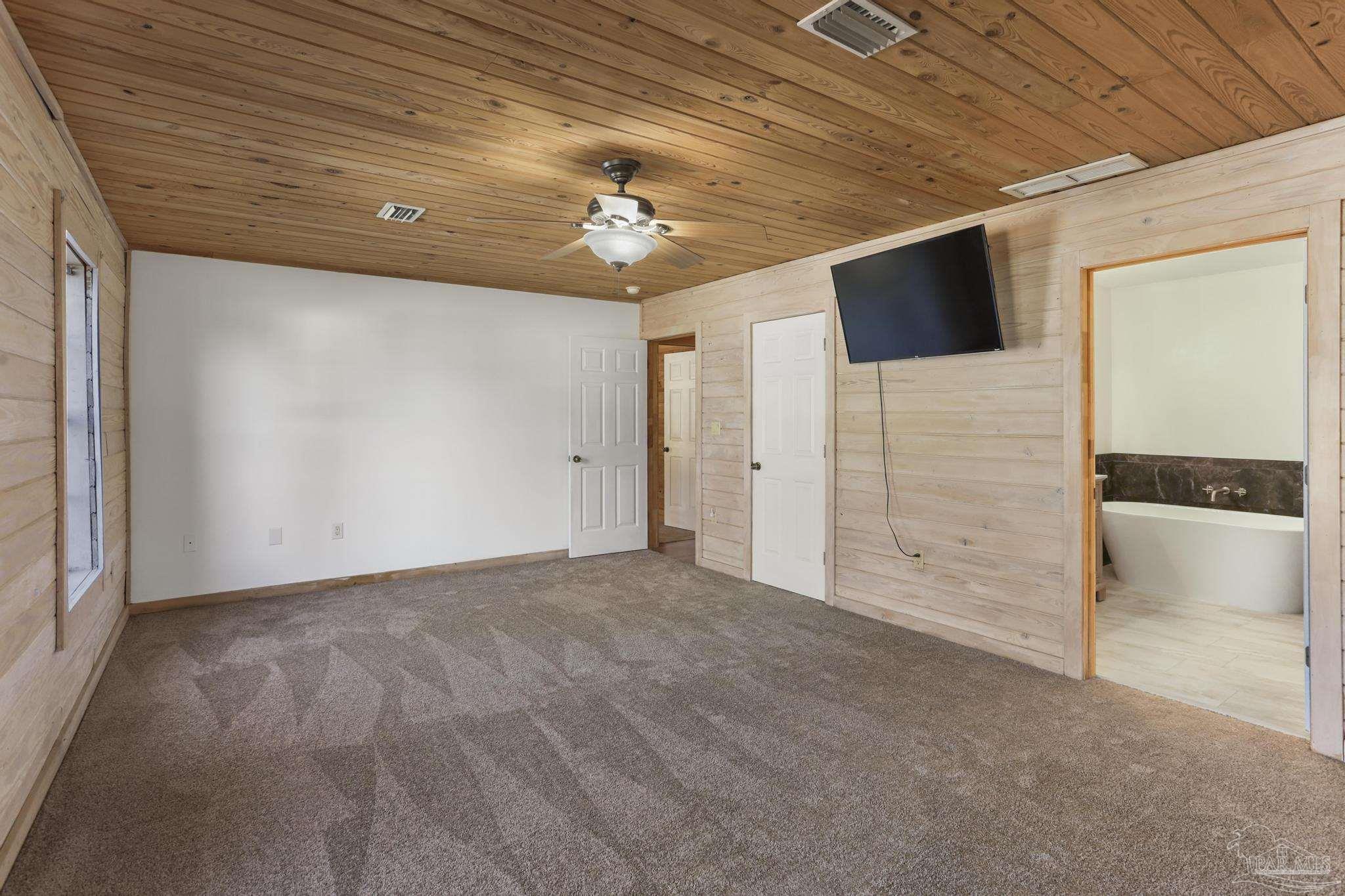 Listing images