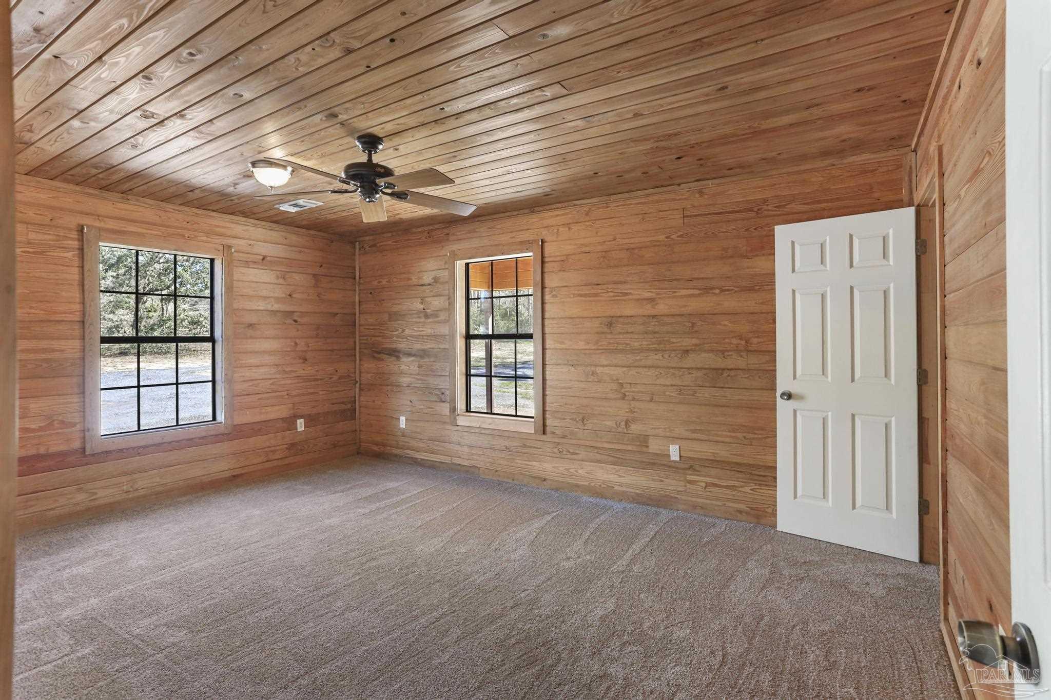 Listing images