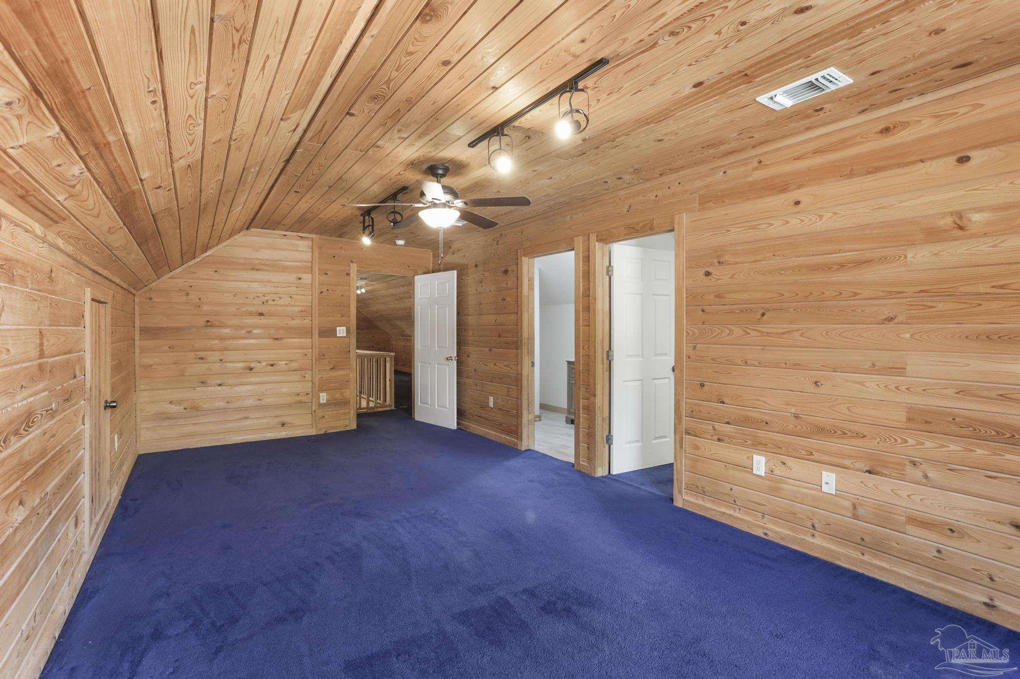 Listing images