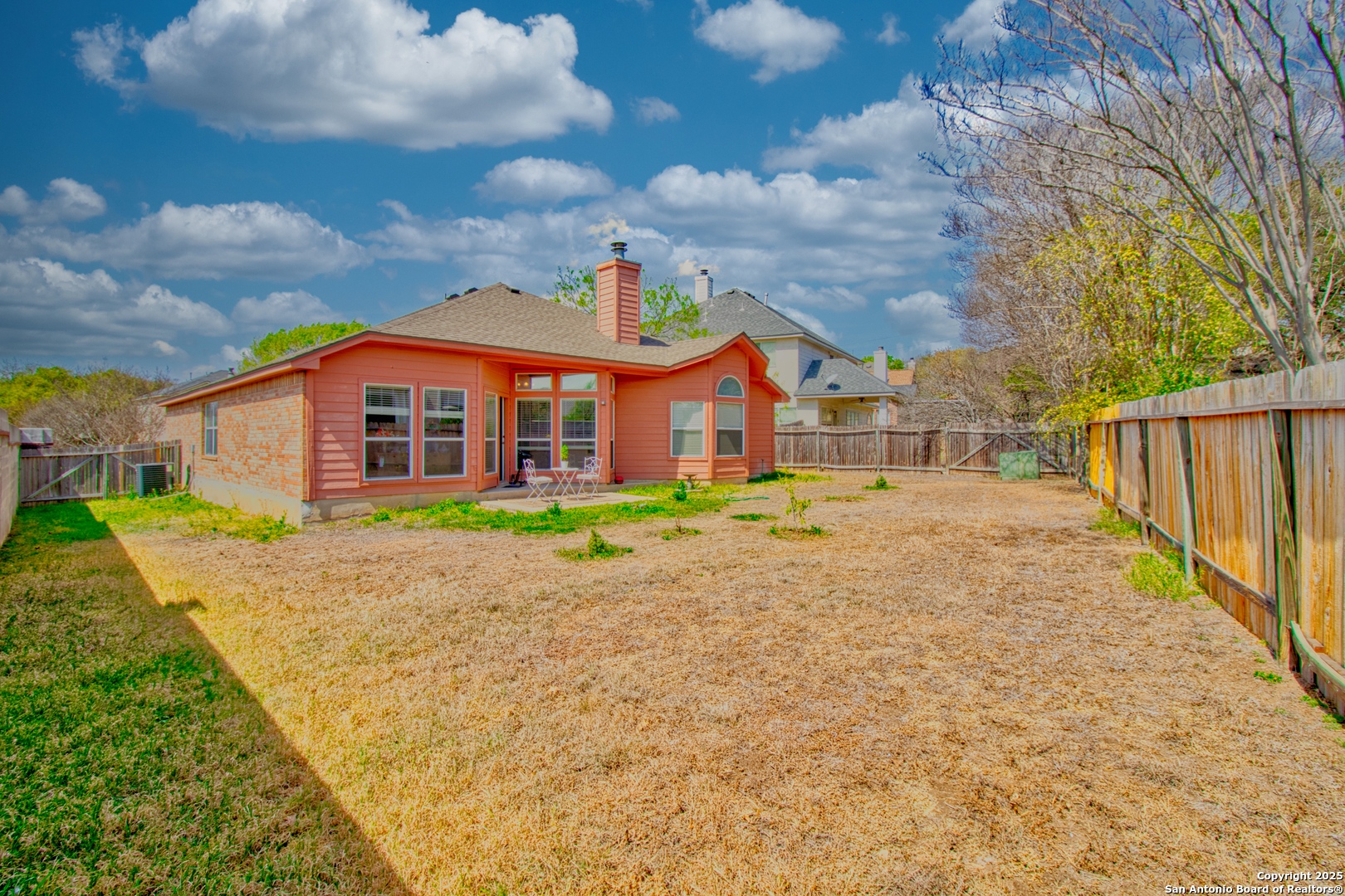 Listing images